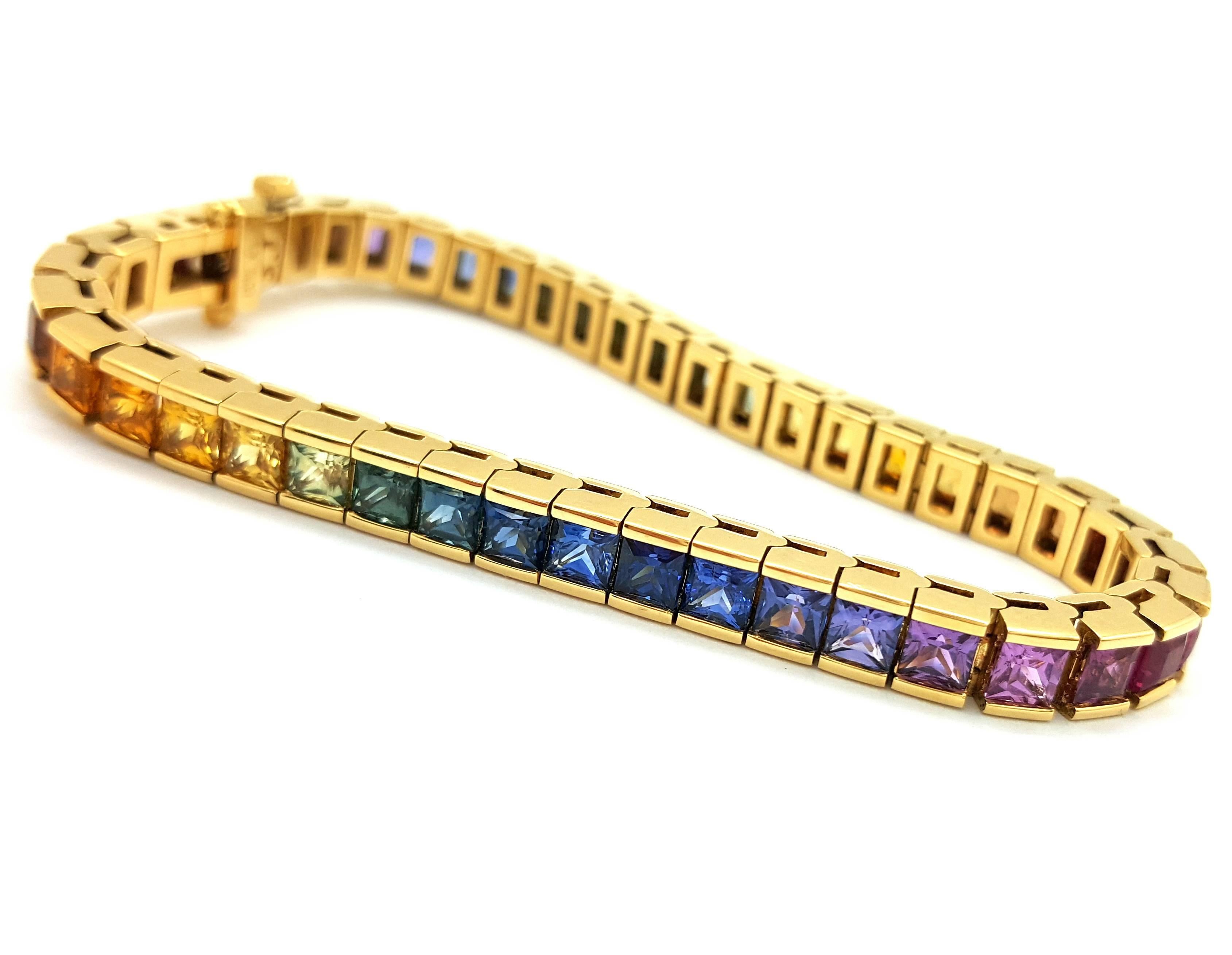 Magnificent Rainbow Sapphire Gold Tennis Bracelet In Excellent Condition For Sale In Scottsdale, AZ