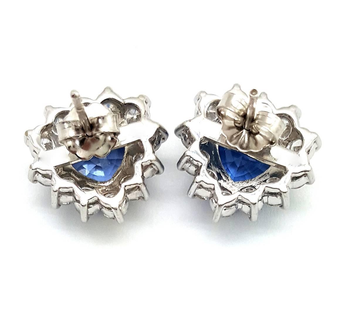 Ceylon Sapphire Diamond Earrings In Excellent Condition For Sale In Scottsdale, AZ