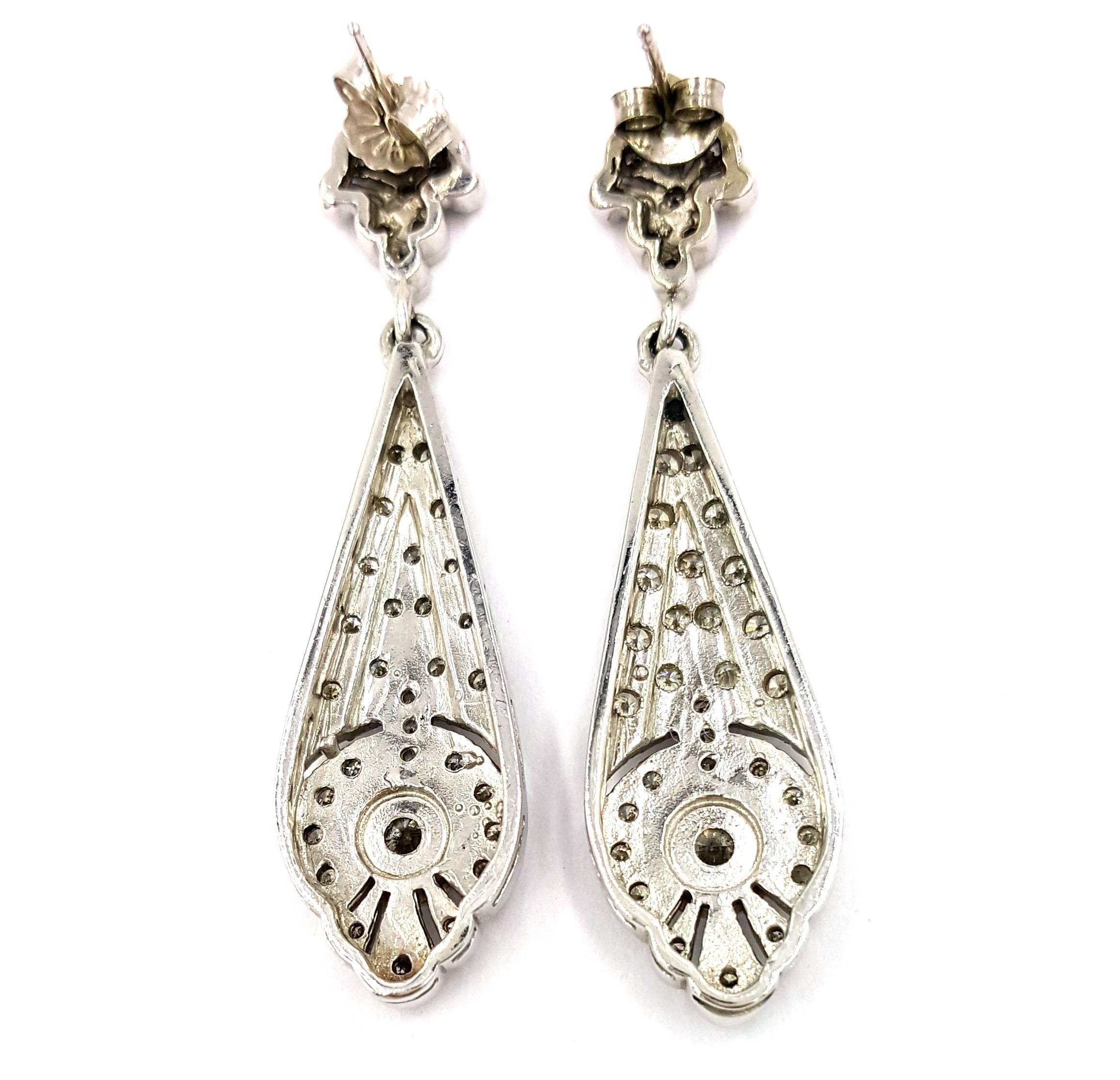 Stunning Circa 1950s 18kt Gold Featuring 3 Carats of Diamonds in Dangle Earrings For Sale 1