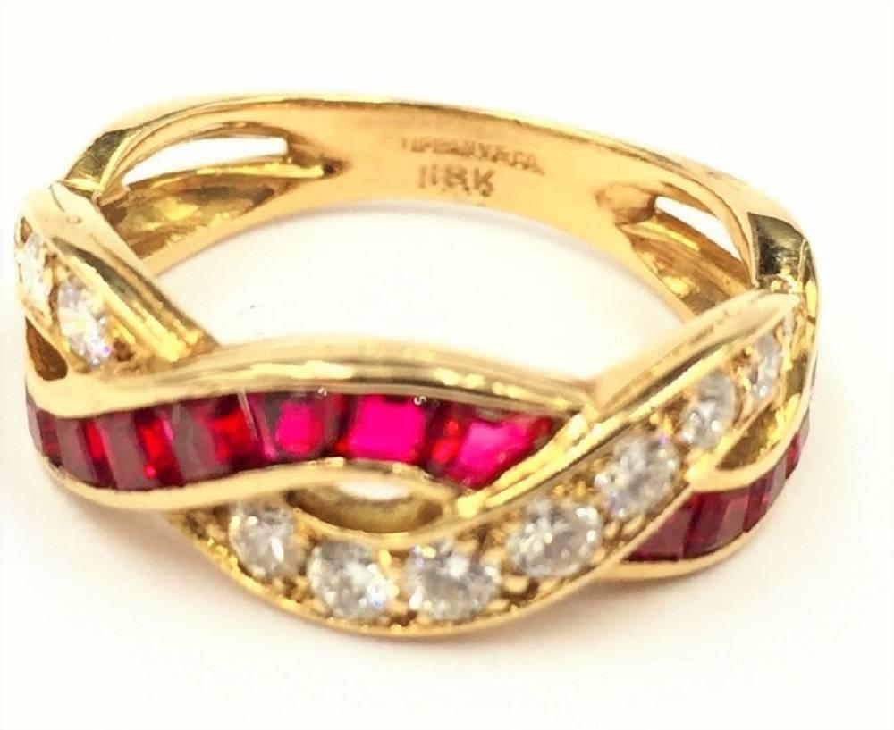 Tiffany & Co. Gorgeous Crossover Diamond 1.00 Carat of Ruby & Gold Ring In Excellent Condition For Sale In Scottsdale, AZ