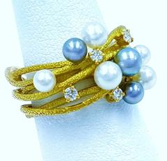 White & Black Organic Pearls & Diamonds Set in 18kt Gold Cocktail Ring