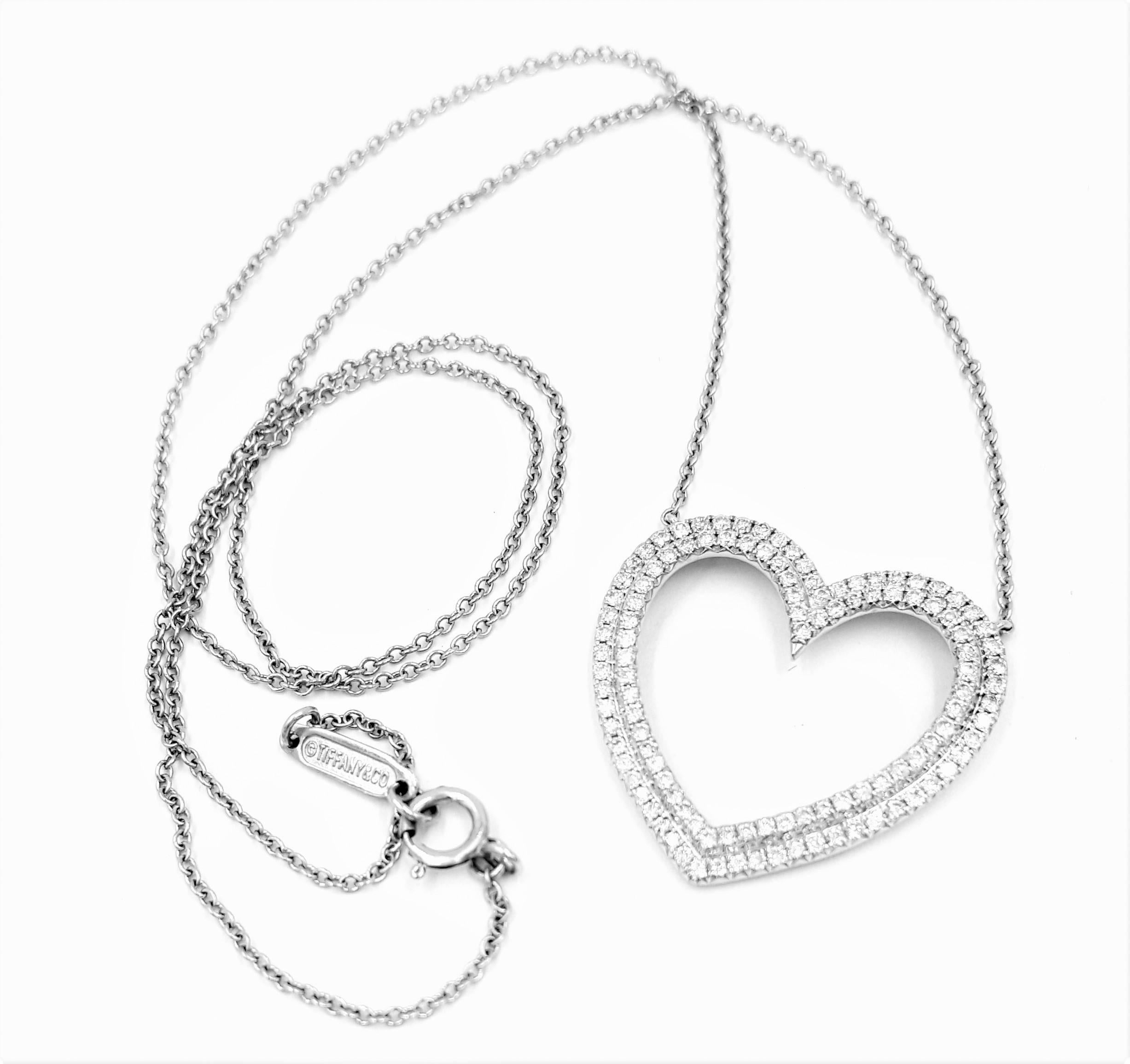 Women's Tiffany & Co. Gorgeous 1.50 Carats Diamonds Platinum Large Double Heart Necklace For Sale