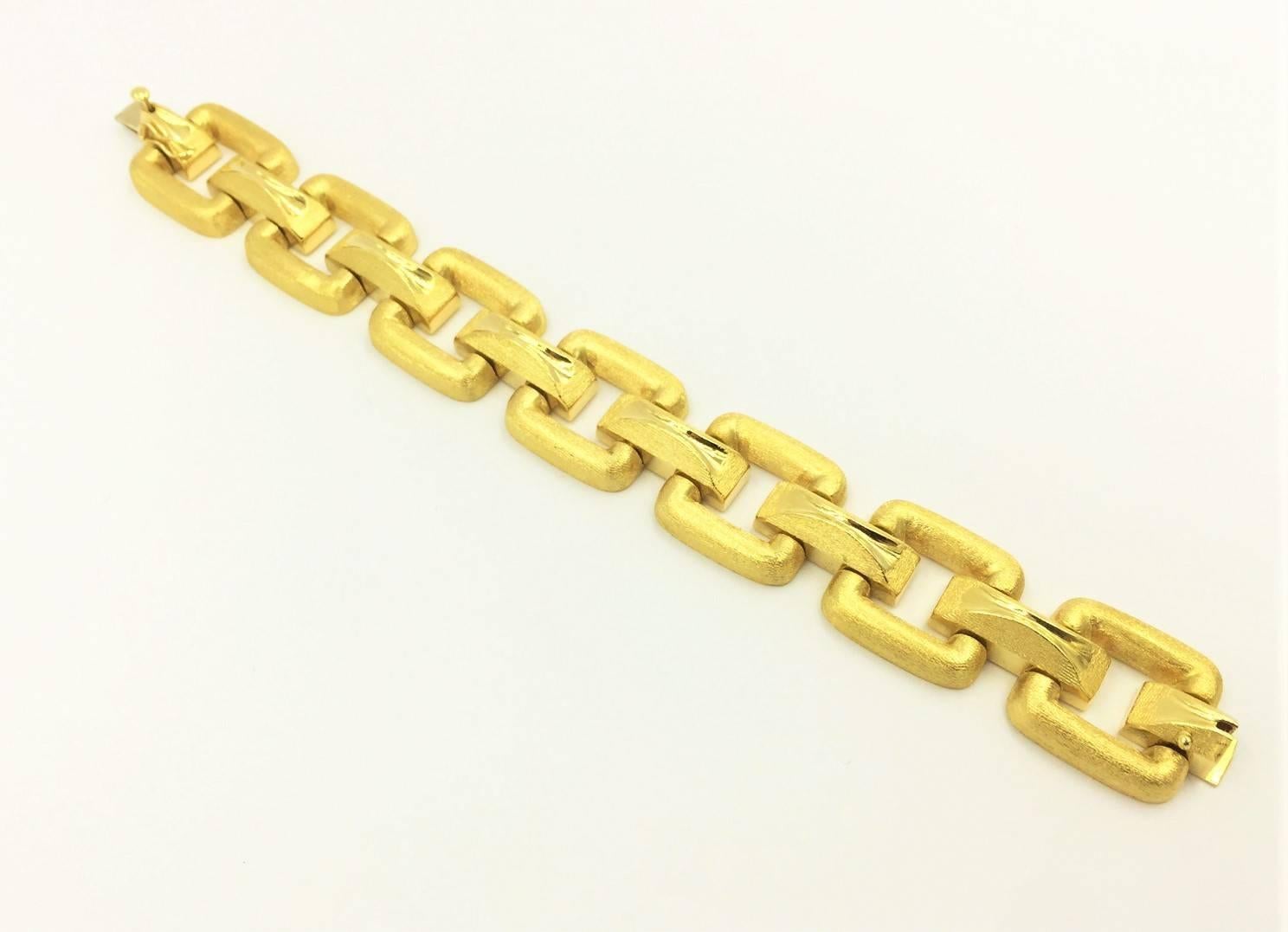 Hammerman Brothers Stunning Mirror & Matte Finished Gold Box Chain Bracelet In New Condition In Scottsdale, AZ
