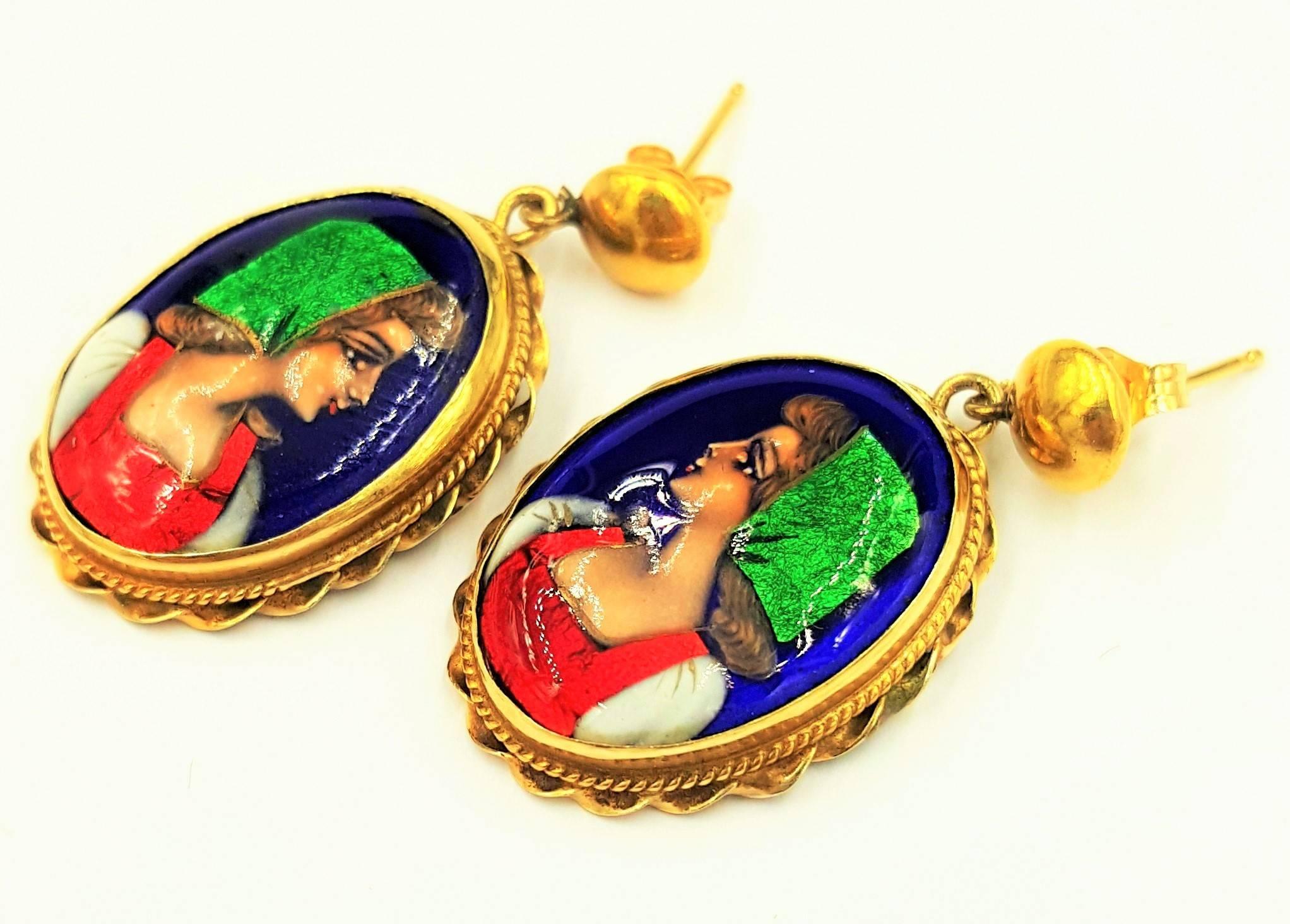 1950's Cameo Enamel Portrait Suite Set in 14kt Gold Rare Perfect Enamel Quality In Excellent Condition For Sale In Scottsdale, AZ