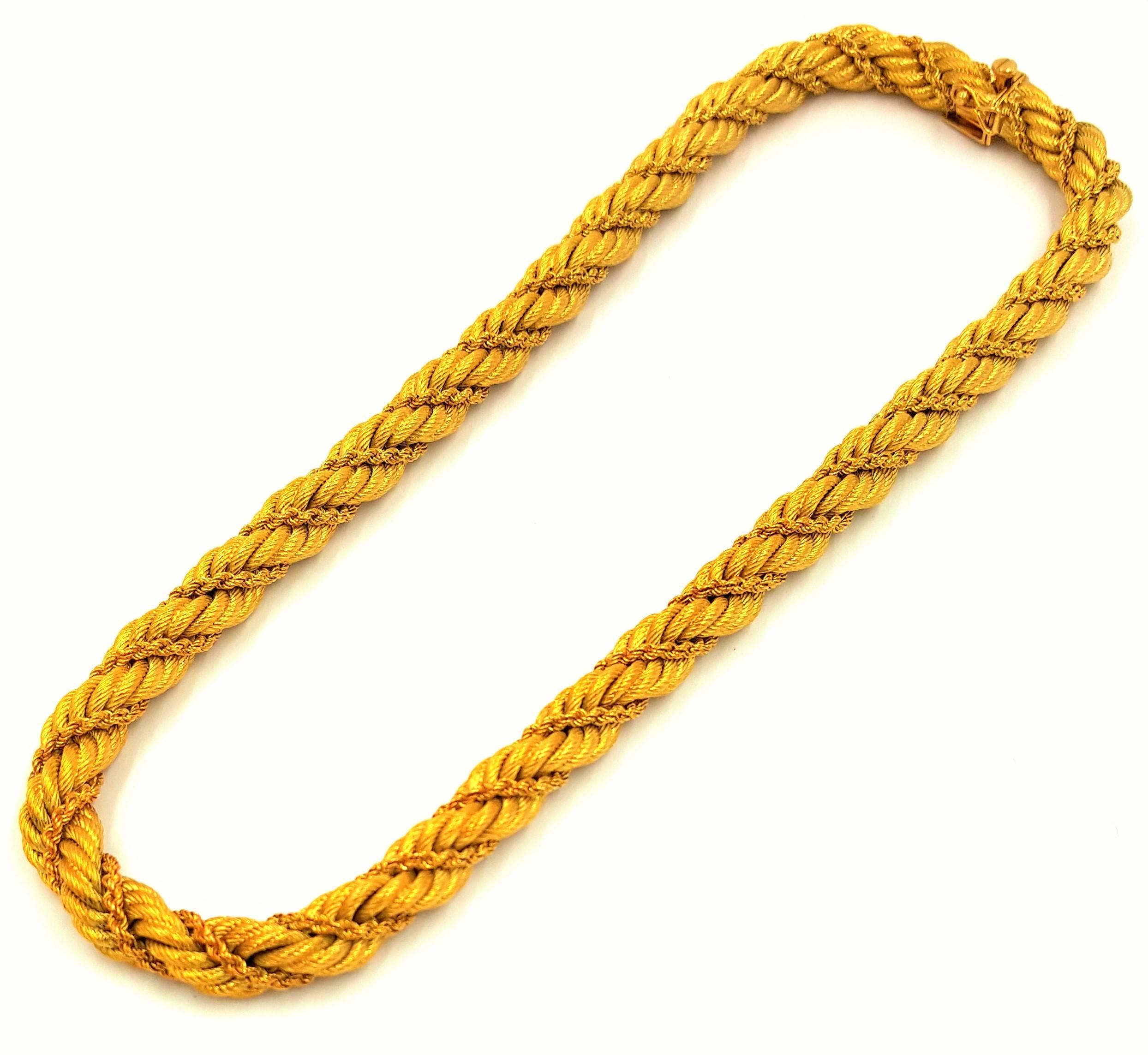 Contemporary Vintage Tiffany & Co. Golden Light Collection 18K Twisted Gold Rope Necklace For Sale
