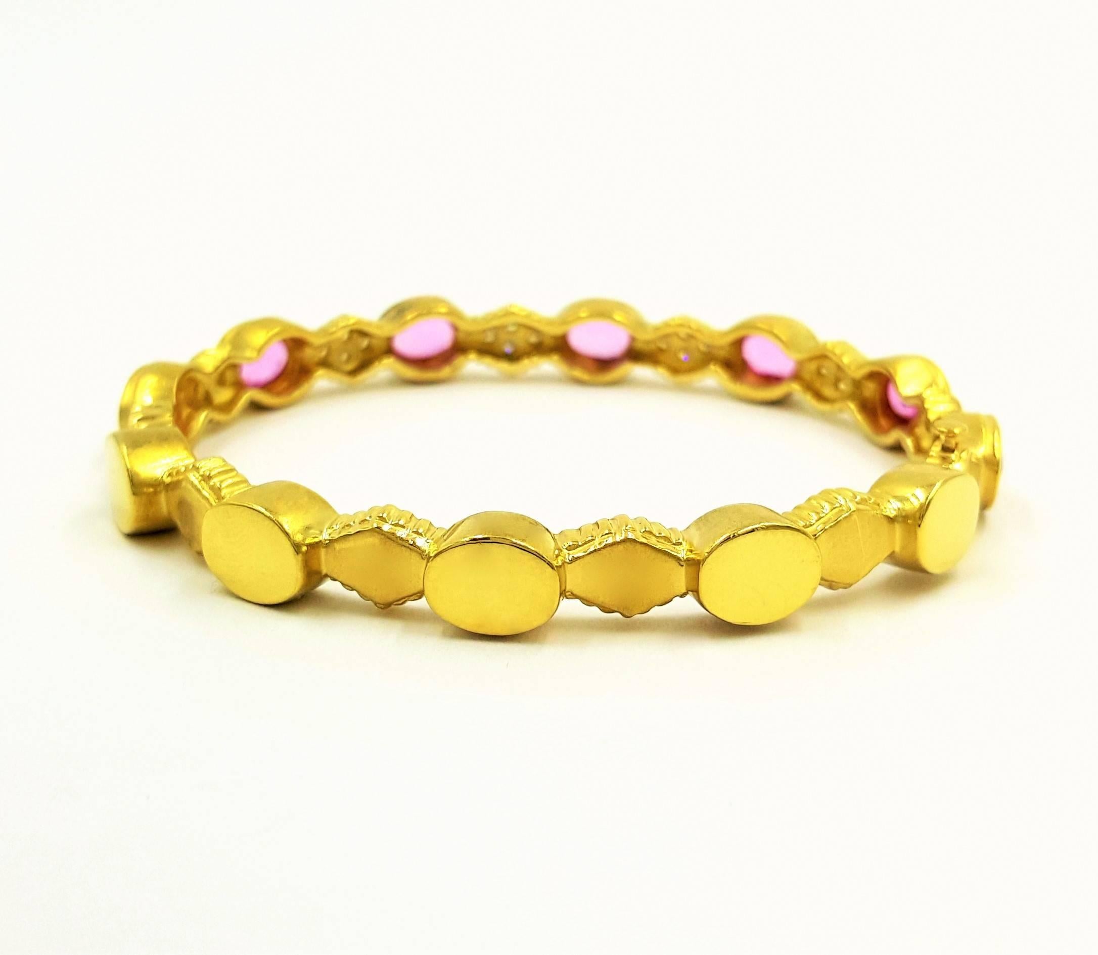 Women's Doris Panos 7 Carats Deep Pink Sapphires Diamonds Gold Bracelet For Sale