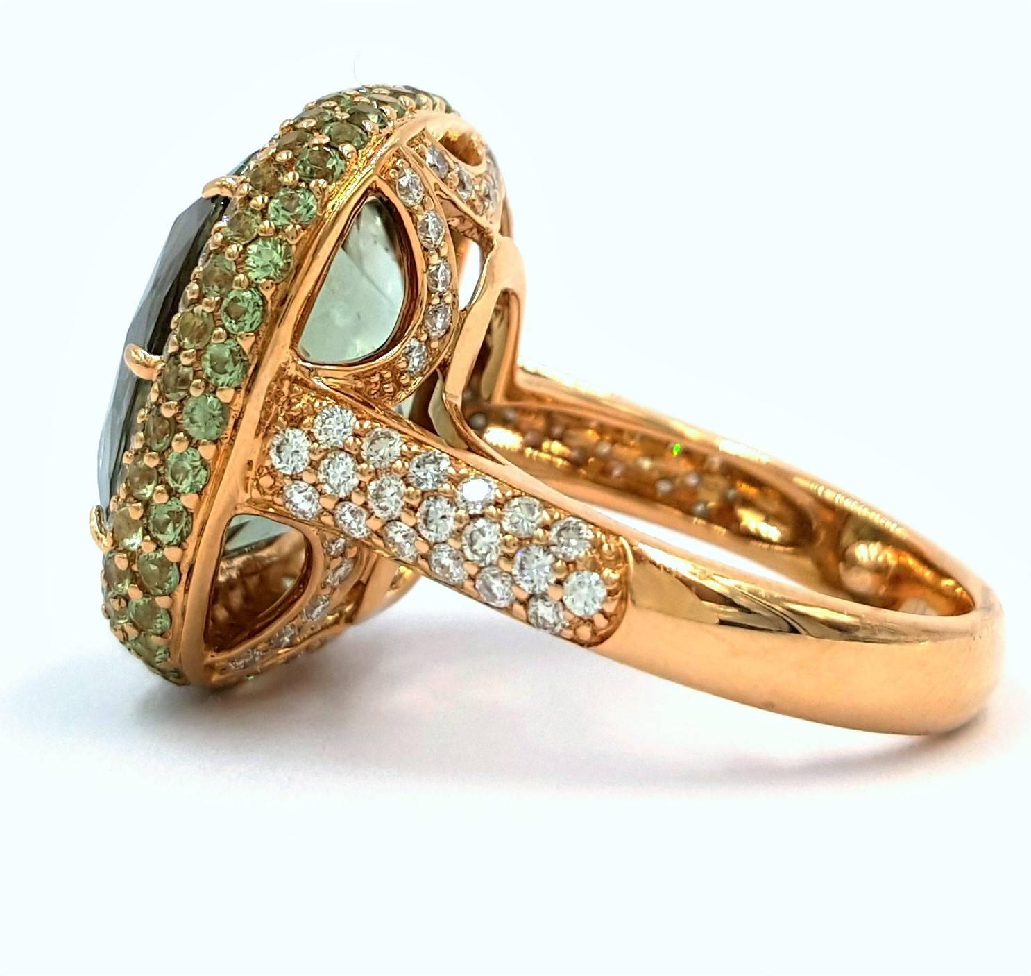 Women's 14 Carat Gorgeous Kunzite Diamond Gold Ring For Sale