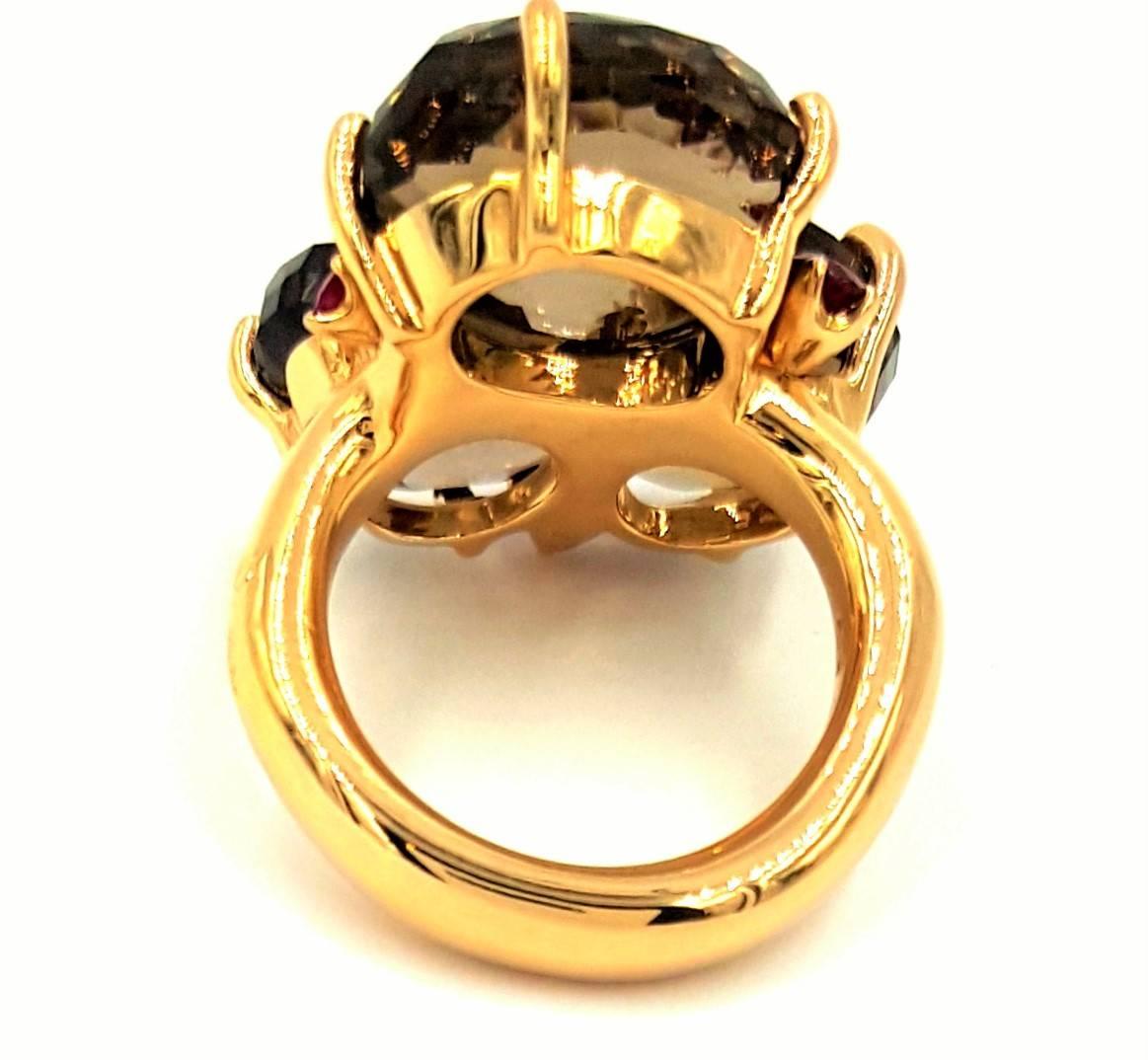 Contemporary Designer Pomellato Stunning Bahia Smokey Quartz and Ruby Gold Ring 