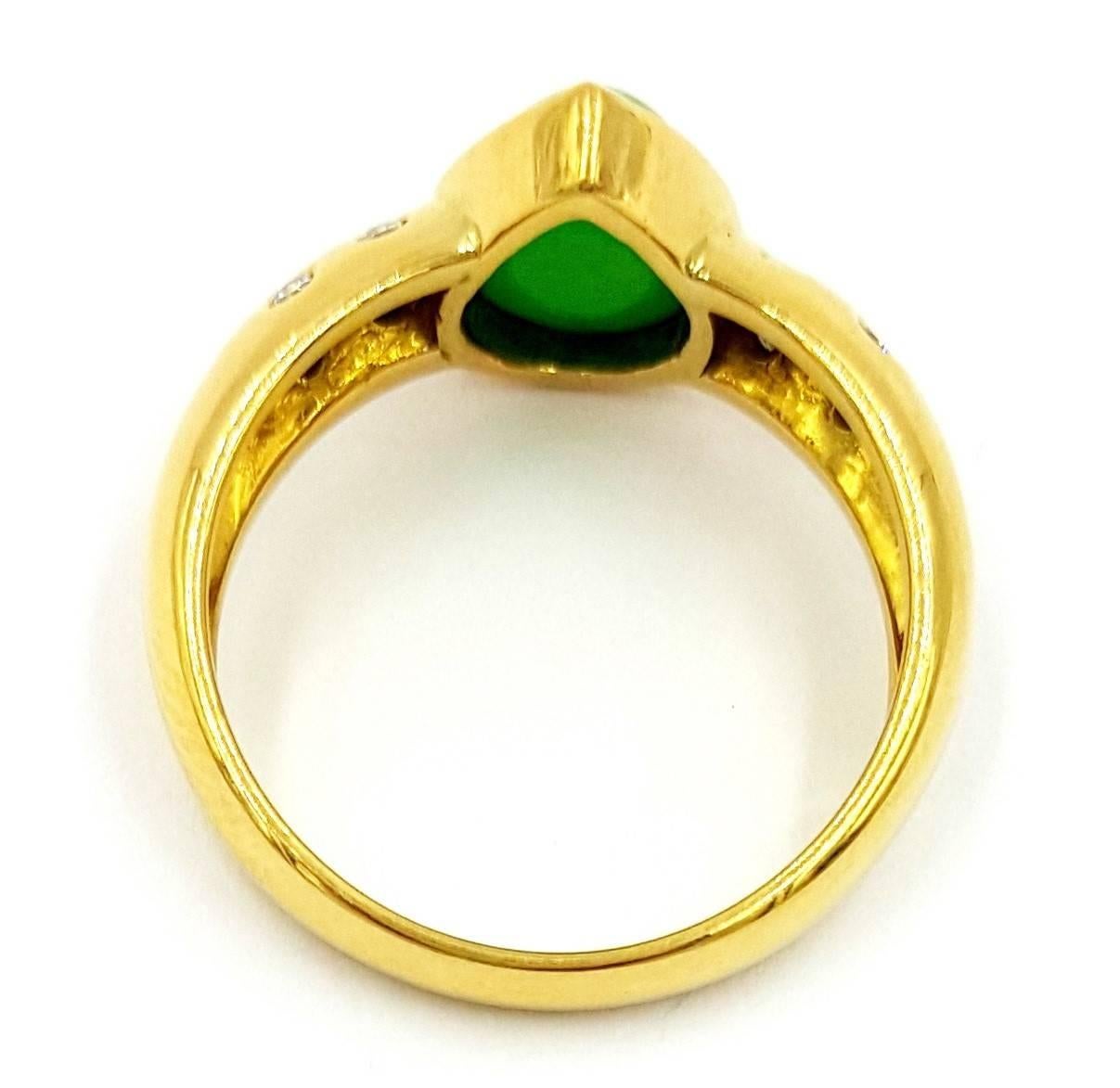 Superb Natural Untreated 1.25 Carat Pear Shape Cabochon Jade Diamond Gold Ring For Sale 1