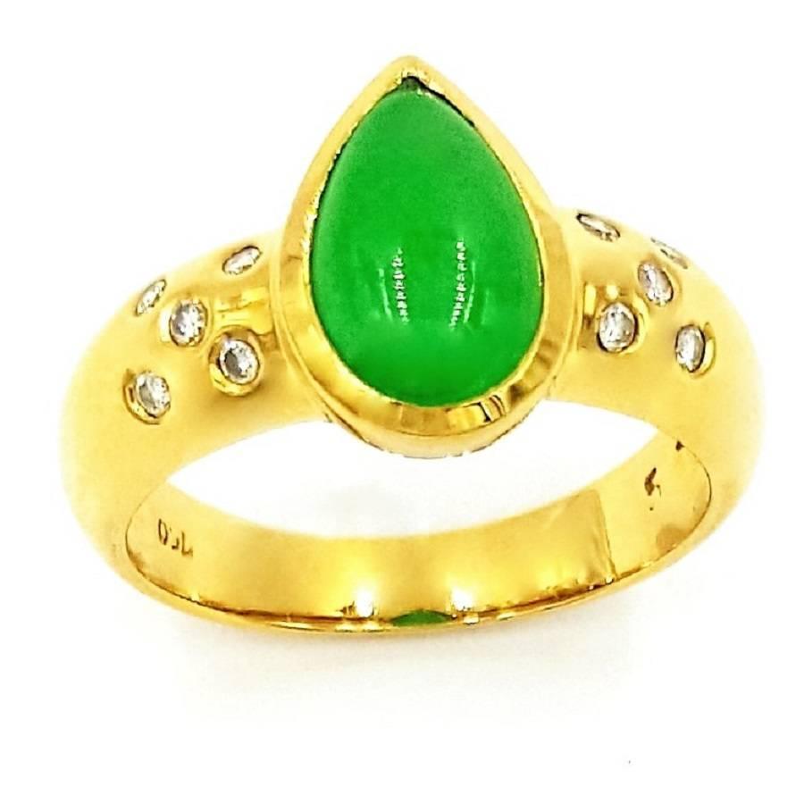 Women's Superb Natural Untreated 1.25 Carat Pear Shape Cabochon Jade Diamond Gold Ring For Sale
