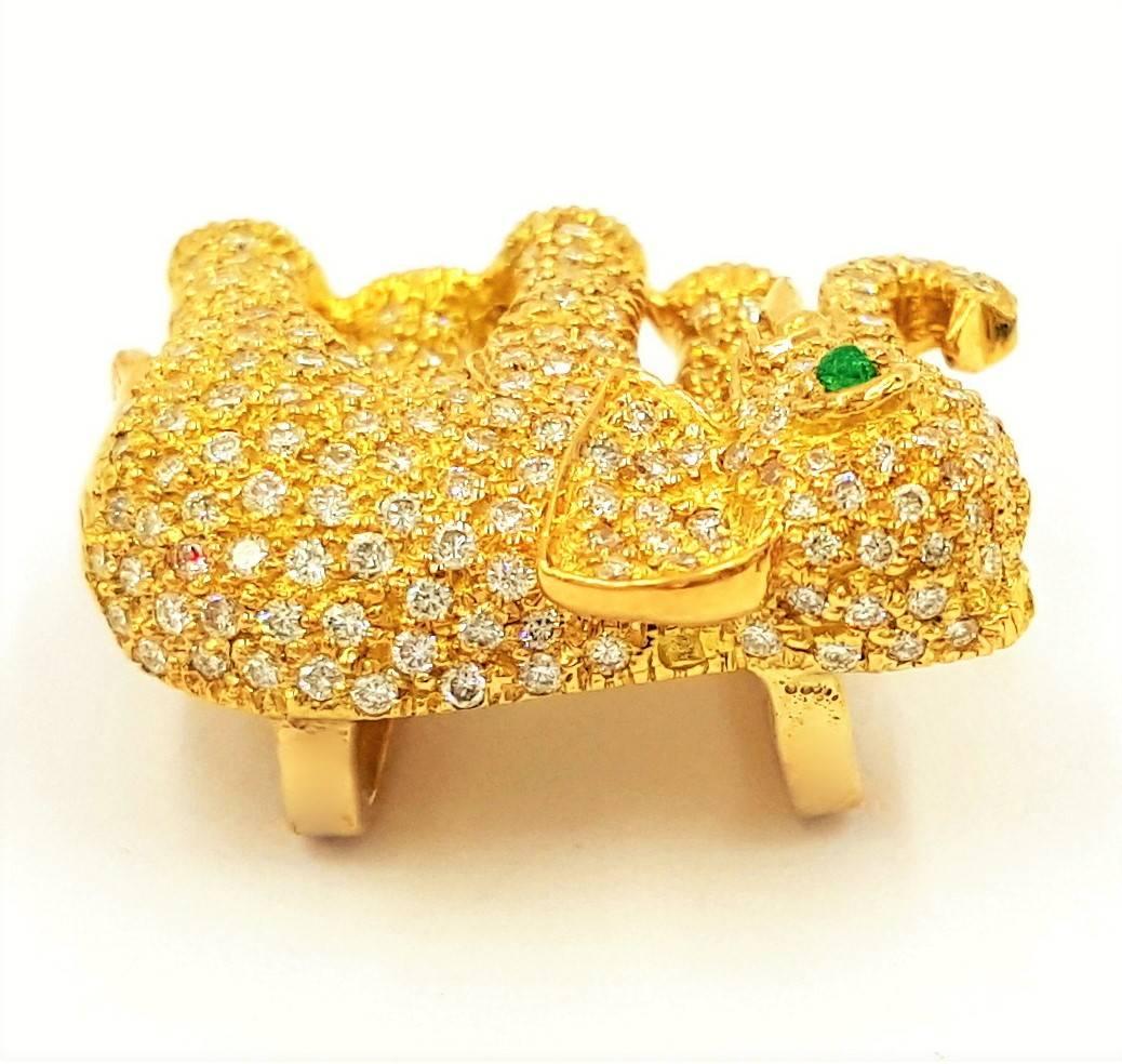 2.10 Carats Pave Diamonds Emerald Eye Gold Elephant Pendant In Excellent Condition For Sale In Scottsdale, AZ
