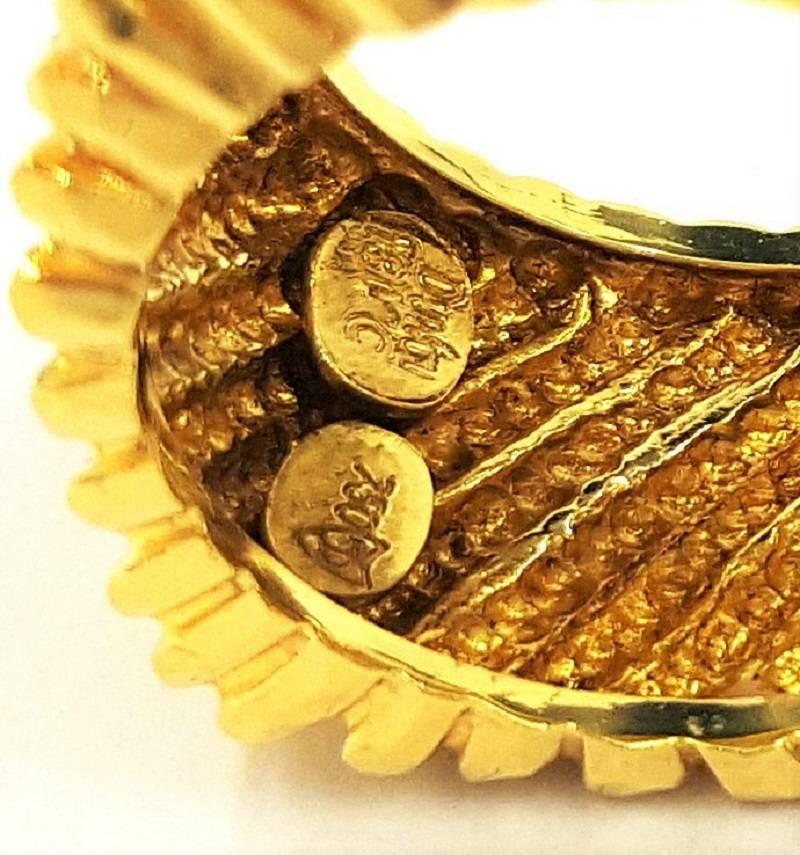 Henry Dunay 2 Carats of Diamonds Crème de la Crème Gold Hammered Finished Ring In New Condition For Sale In Scottsdale, AZ