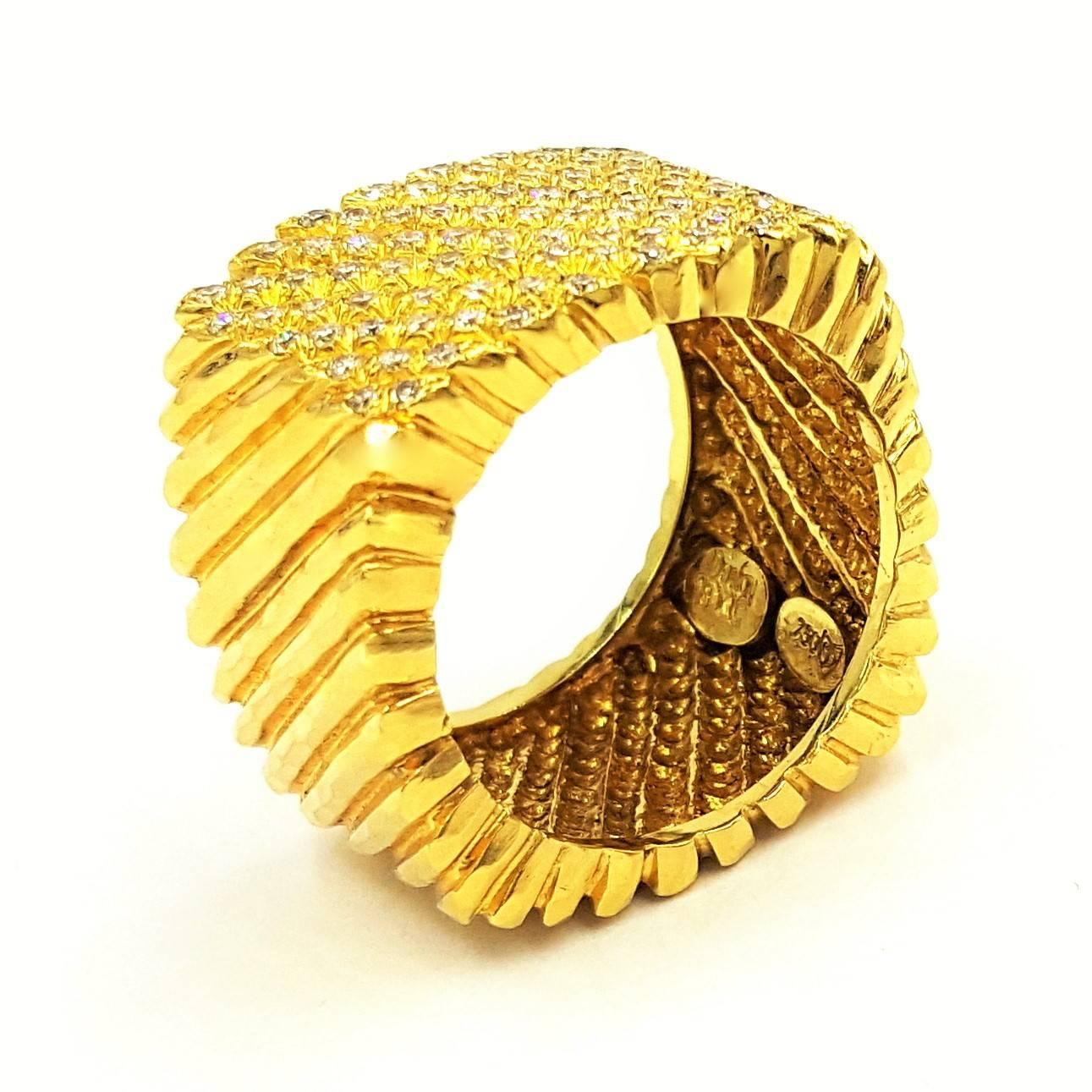 Men's Henry Dunay 2 Carats of Diamonds Crème de la Crème Gold Hammered Finished Ring For Sale