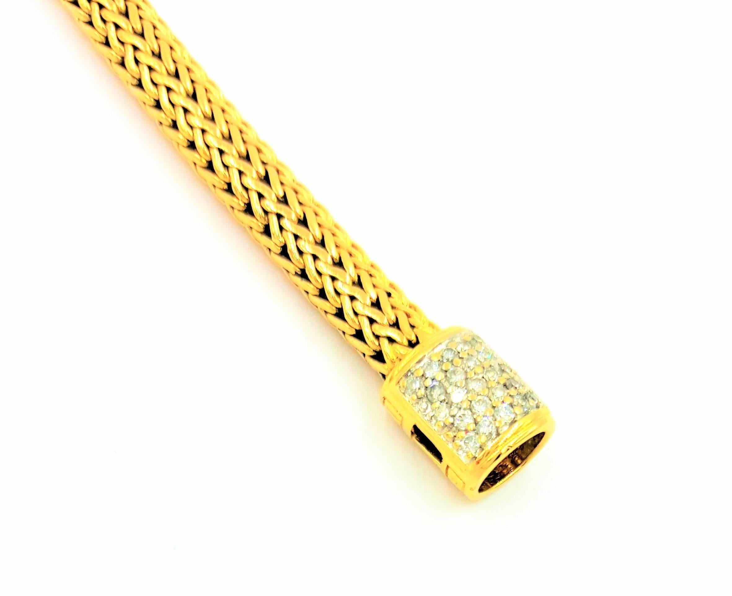 Contemporary John Hardy 18kt Gold Classic Wheat Weave Pavé Diamond Clasp Like New Bracelet For Sale