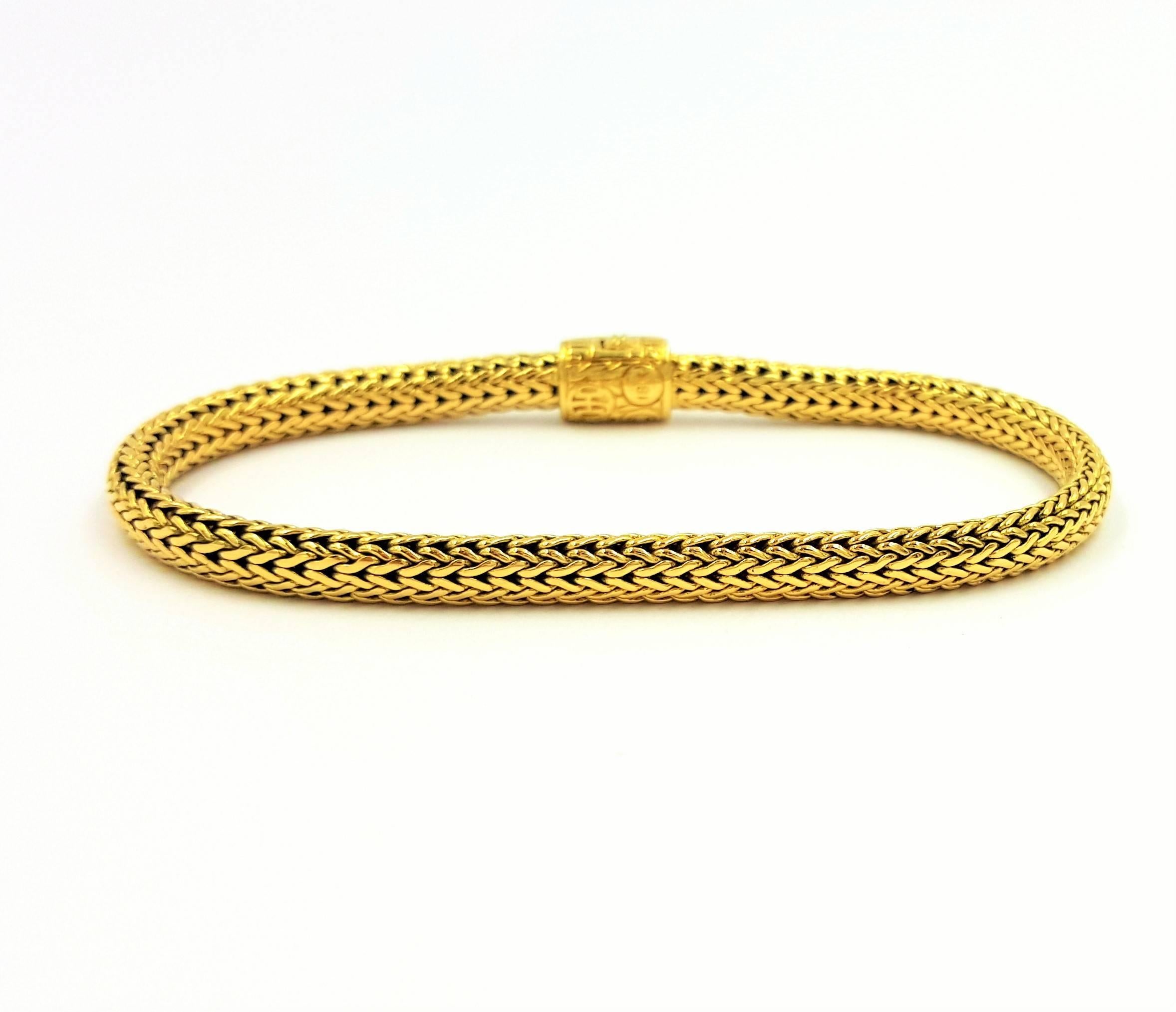 John Hardy 18kt Gold Classic Wheat Weave Pavé Diamond Clasp Like New Bracelet For Sale 3