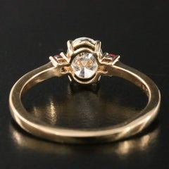 Bague en or 18 carats sertie de trois pierres (diamant et rubis), accompagnée d'un certificat GIA