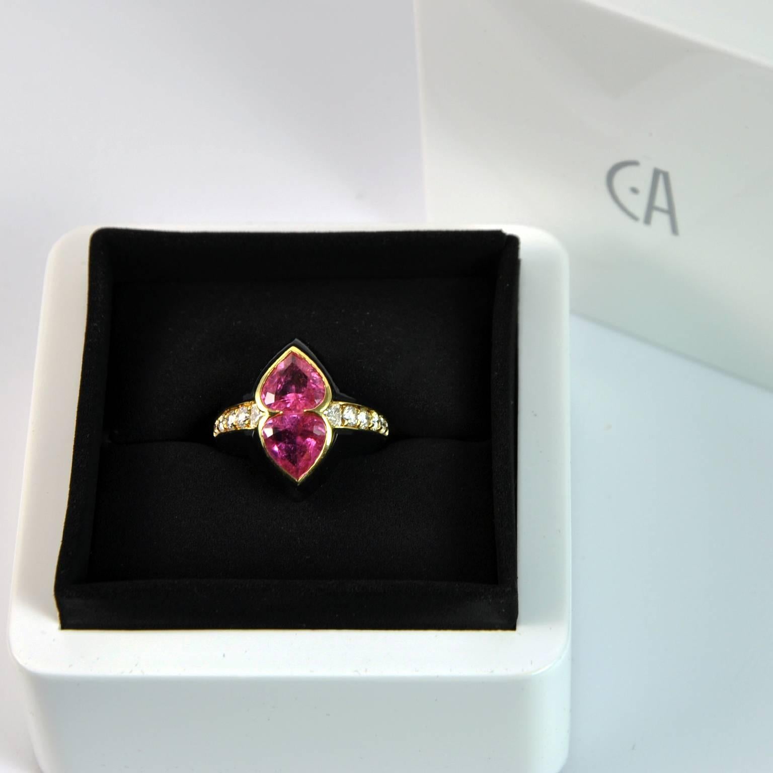 Onyx and Pink Tourmaline Gold Dome Ring In New Condition In Monte Carlo, MC