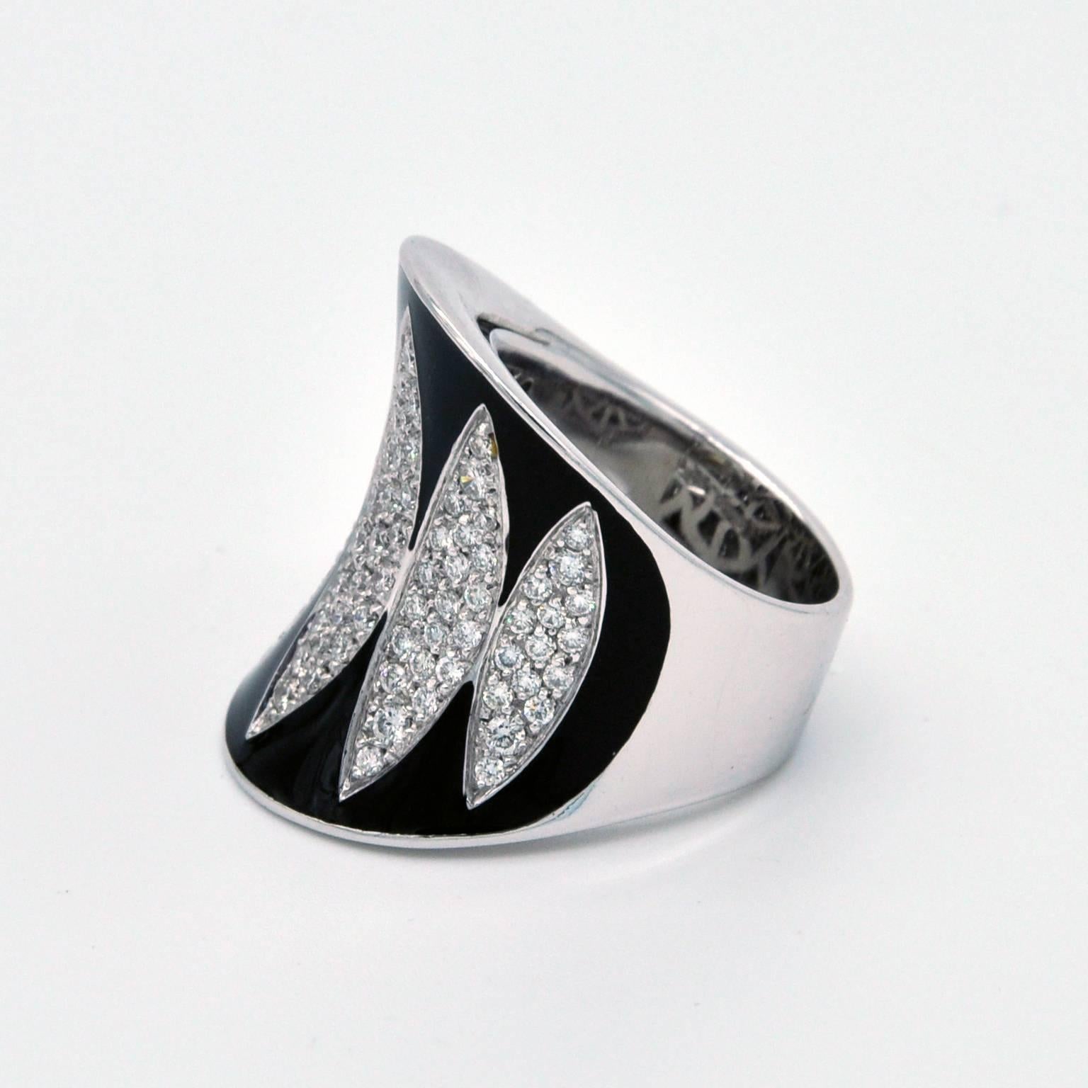 Enamel and Diamonds White Gold Ring In New Condition For Sale In Monte Carlo, MC