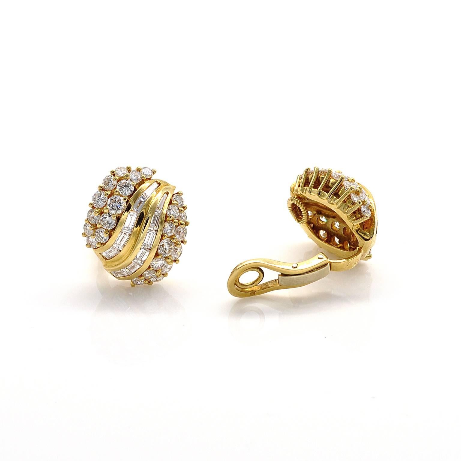 Round Cut Round and Baguette Diamond 18 Karat Yellow Gold Cluster Clip-On Earrings For Sale