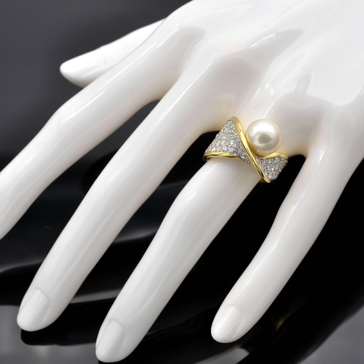 Modern Mikawa by Damiani, Pearl and Diamond Gold Ring For Sale