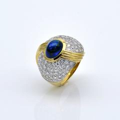 Diamonds, Sapphire and gold Ring and Earrings Parure
