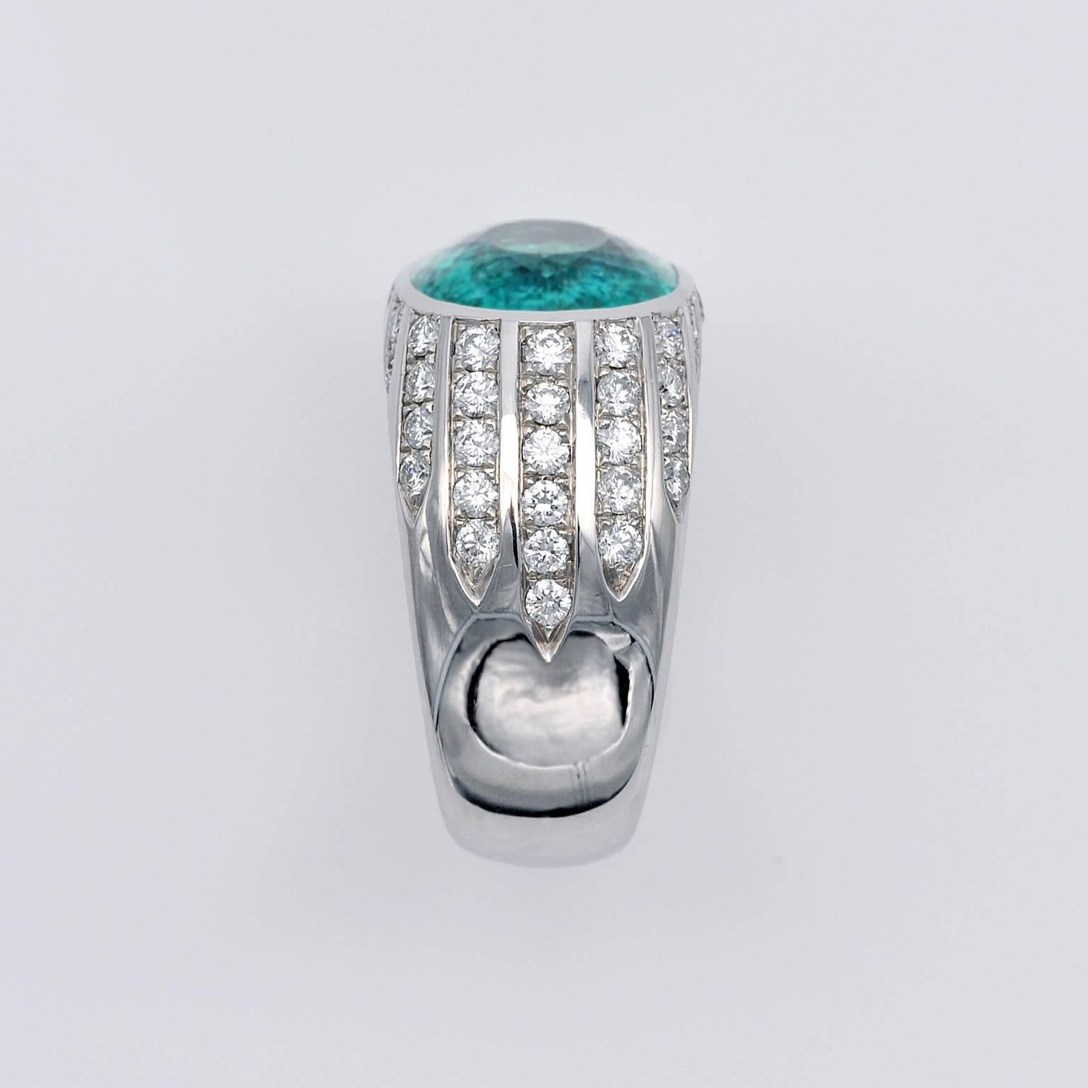 Impressive ring . A 13,16 carats 