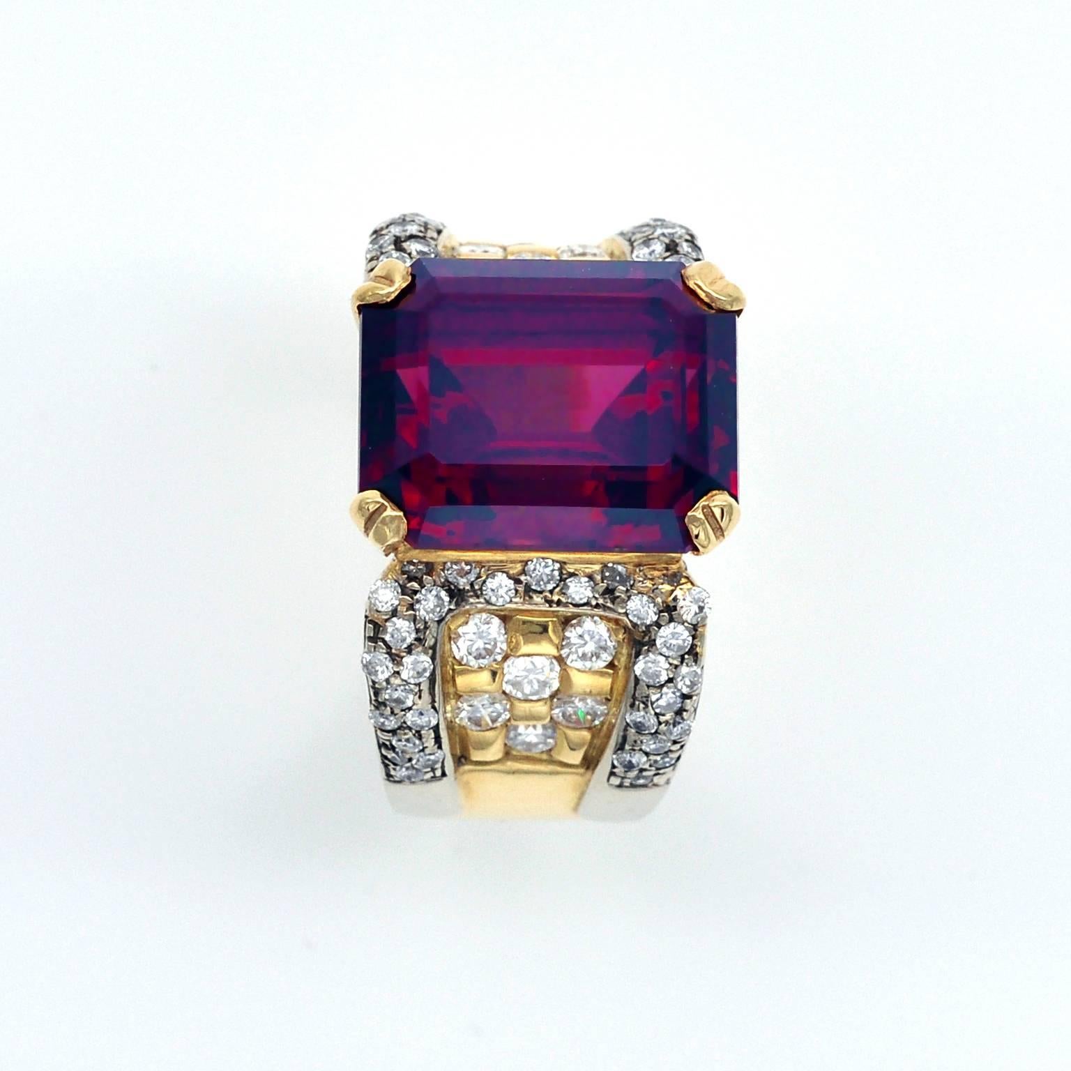 Women's Garnet Diamond Gold Cocktail Ring