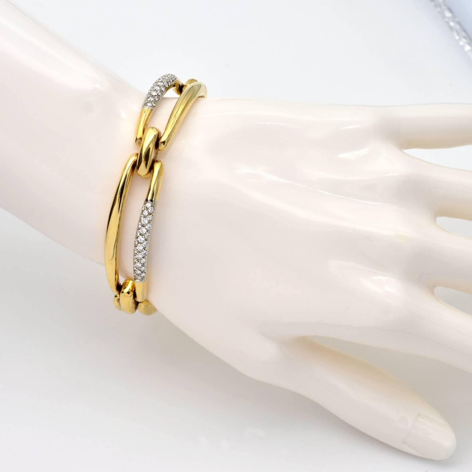 Taille brillant Bracelet en or blanc et jaune avec diamants en vente