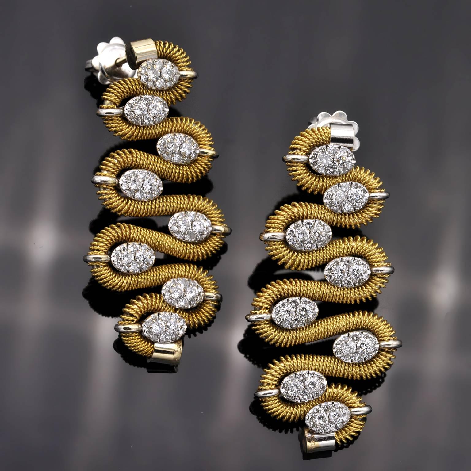 Exquisite 18KT gold Earrings, Entirely hand crafted by Marchisio, italian jewellers  since1859. . 
Diamonds: 2.27 carats 
Gold : 13.2 gr

Matches Necklace Ref: LU47232577983
And Bracelet Ref: LU47232577993
