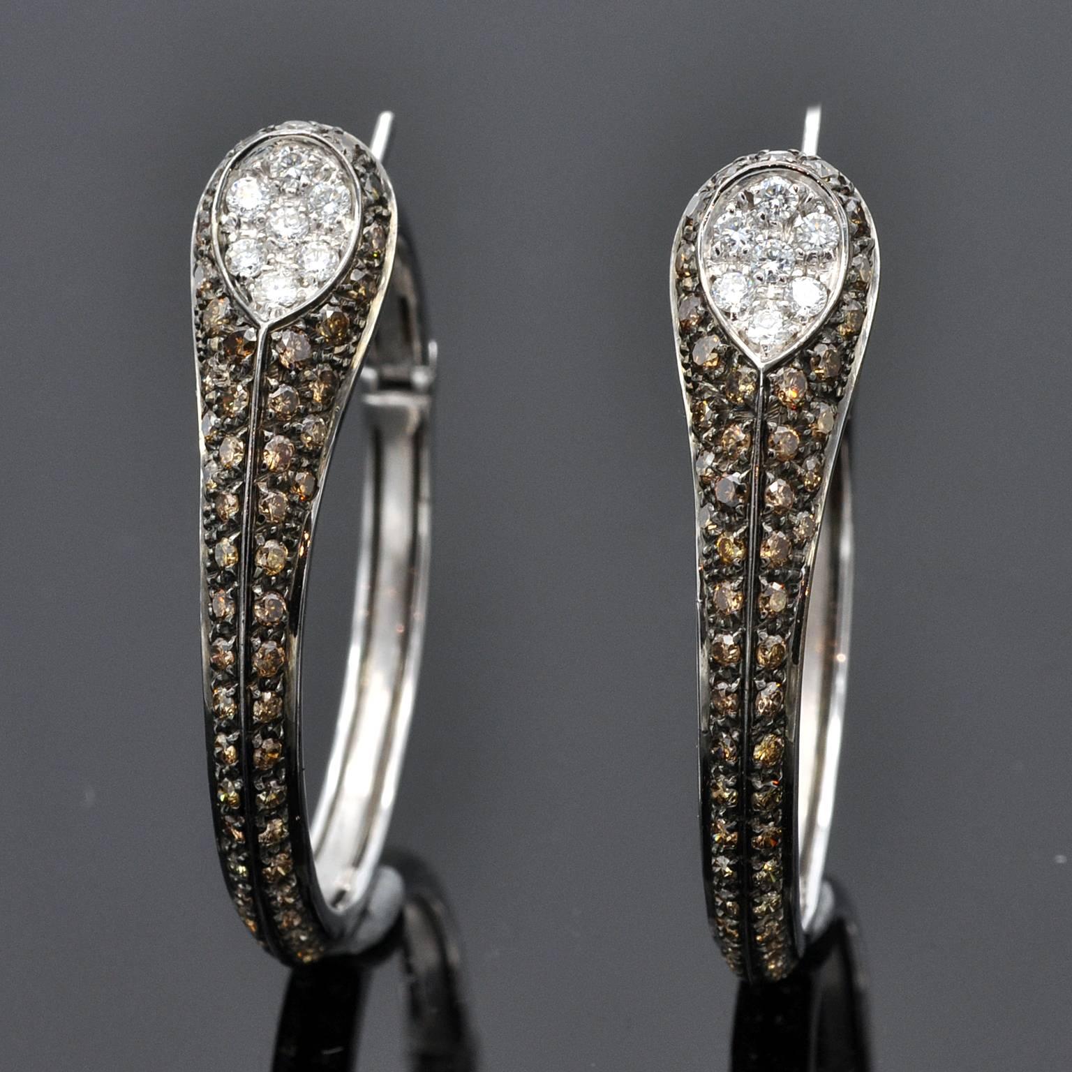 Diamond Gold Hoop Earrings In New Condition For Sale In Monte Carlo, MC
