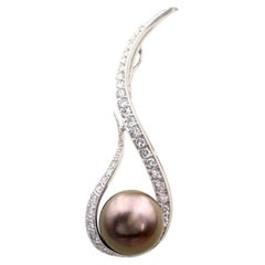 Collier pendentif contemporain en or blanc 18 carats, avec perle de Tahiti et diamants