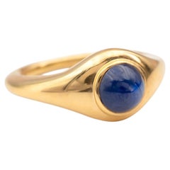 18K Yellow Gold Round Sapphire Cabochon Sculptural Ring