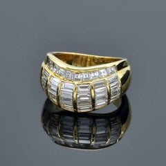 Anillo de oro amarillo de 18 quilates con banda ondulada y diamantes de 2,8 ct, Made in Italy