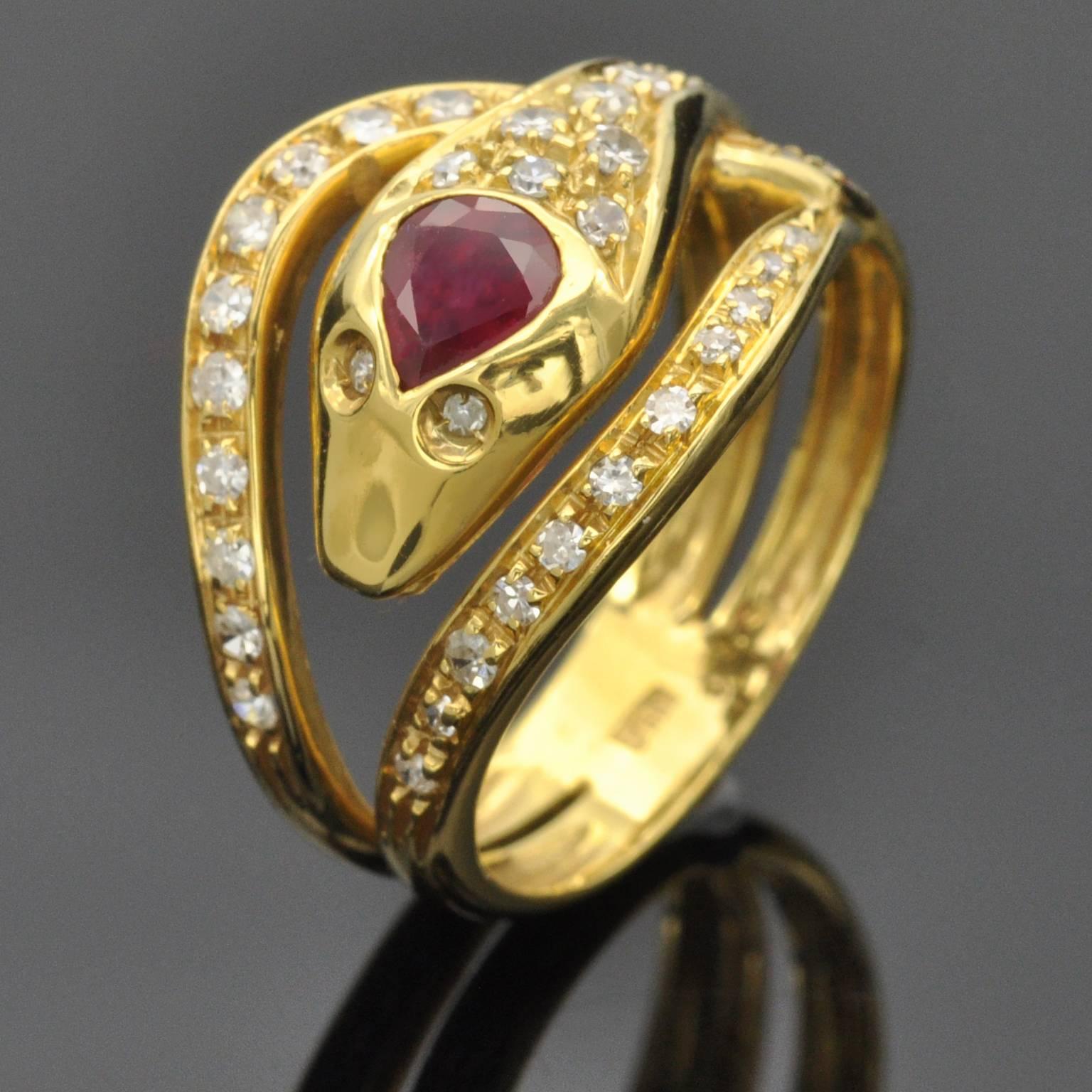 Ruby and Diamond Snake Ring In Excellent Condition In Monte Carlo, MC