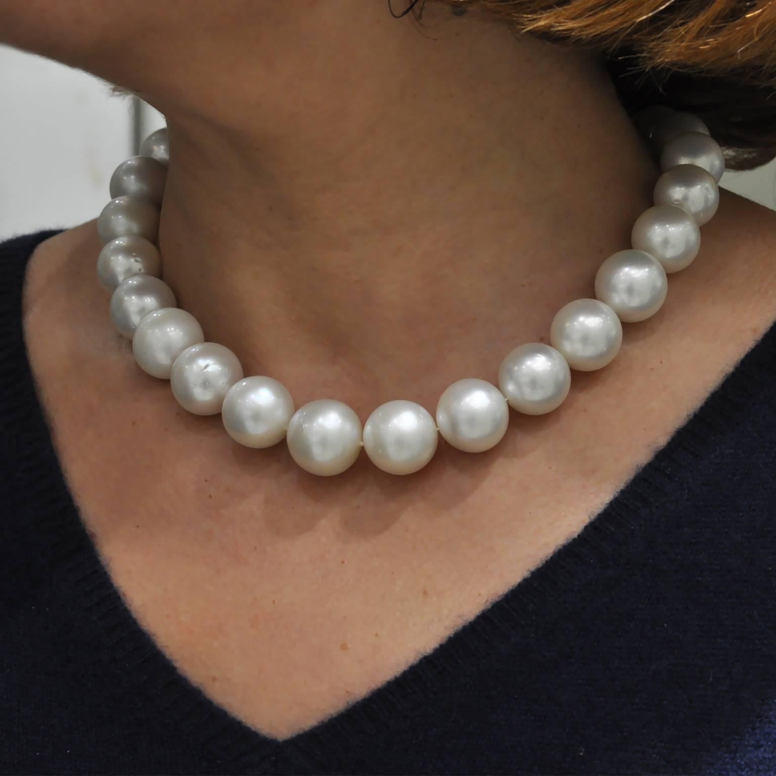 important South Sea Pearl Necklace In New Condition In Monte Carlo, MC