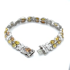 Magnifique bracelet Art déco avec plaque en platine blanc et diamants fantaisie, TCW 14,64 ct