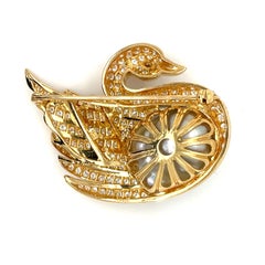 18K Yellow Gold 4 ct Diamond Cultured Pearl Swan Brooch Yellow Diamond Eye