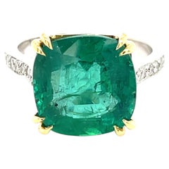 18k Two Tone Gold 6.15 ct Emerald Solitaire Ring with Diamond Accents Size 6.25