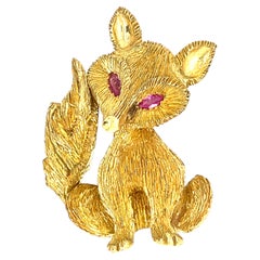 18k Yellow Gold George Lederman Fox Brooch with Red Gemstone Eyes
