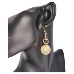 Orecchini Gucci in oro giallo 18 carati con motivo “Ape e morso da cavallo” della collezione “Dangle Drop” – Rari
