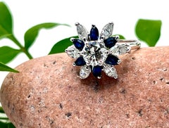 18ct White Gold Diamond and Sapphire Starburst Cluster Cocktail Ring