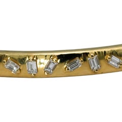 Armreif aus 14-karätigem Gelbgold mit Diamanten im Smaragdschliff, 1,0 Karat