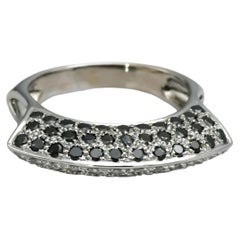 18k White Gold Round White and Black Diamond Ring 3.0CT Size 8.5