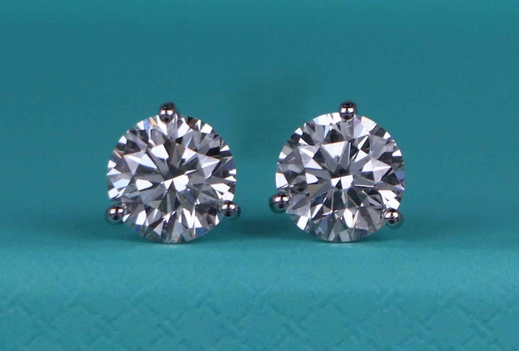 26848 Tiffany Co Platinum 2.08ct J VS1 Round Diamond Three Prong Stud Earrings