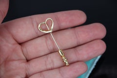 26586 Vintage Tiffany & Co Elsa Peretti 18K Yellow Gold Open Heart Pin Brooch