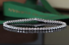 26853 David Yurman, or blanc 18 carats, diamants 5,75 carats, bracelet « tennis » de 3 mm, 7,75 pouces, taille L