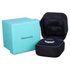 26370 Tiffany & Co. Alliance en platine avec diamant « Forever Round » de 0,57 ct et 3 mm, taille 5,25