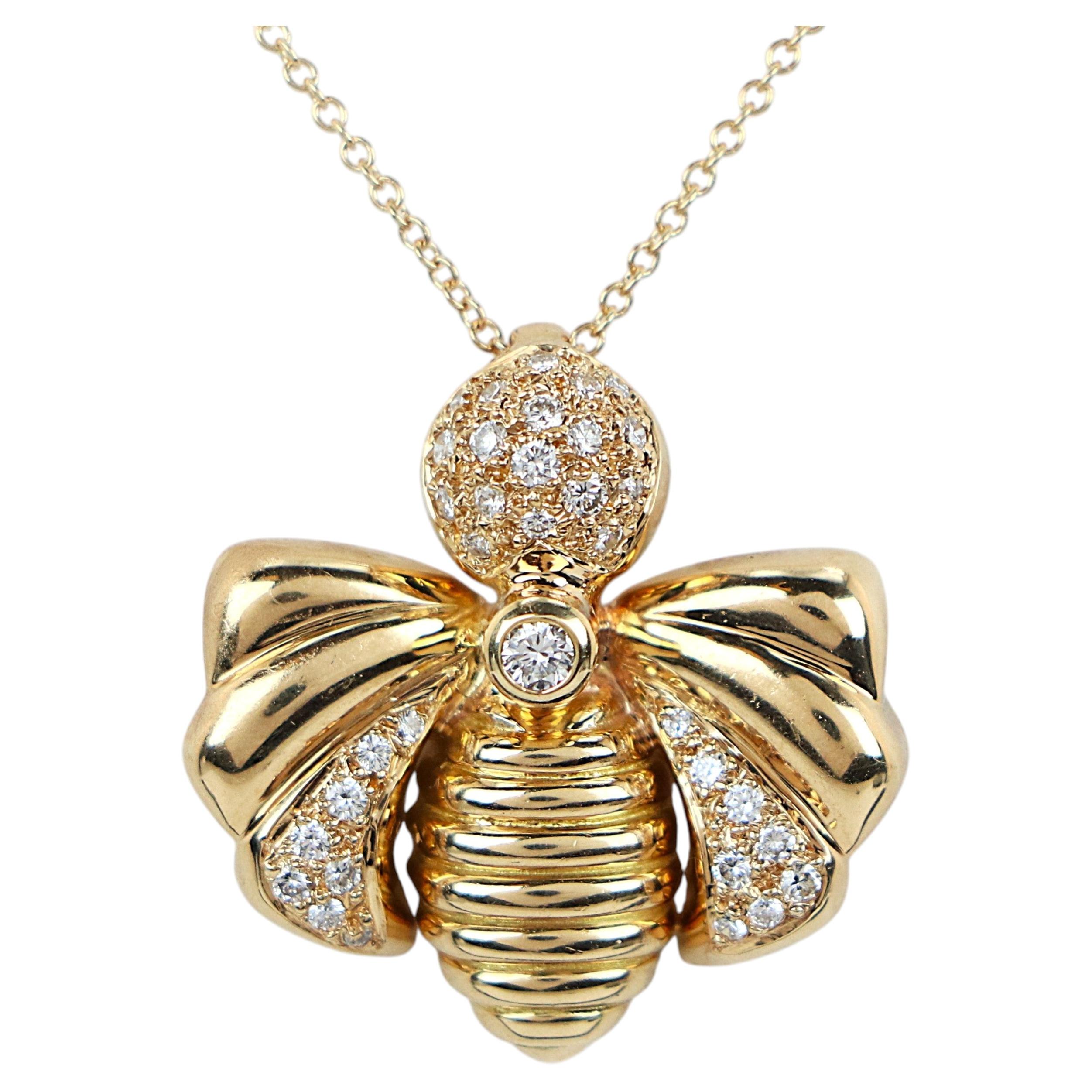 22315 Chaumet Paris Halskette mit Anhänger in Form einer Hummel aus 18 Karat Gelbgold mit Pavé-Diamanten