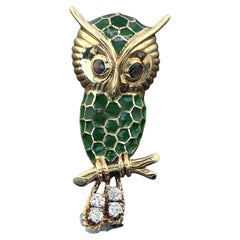 22334 Vintage 18K Yellow Gold Green Enamel Diamond Beautiful Owl Pin Brooch