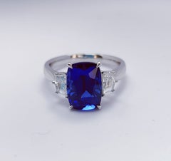 Celestial IV – Starlight - Fine SriLanka Sapphire Vivid Blue Royal Blue Ring